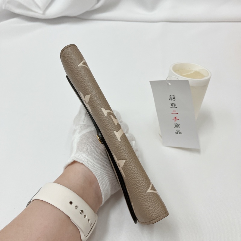 莉亞精品♡LV M81049 信封長夾 斑鳩灰 九新美品-2