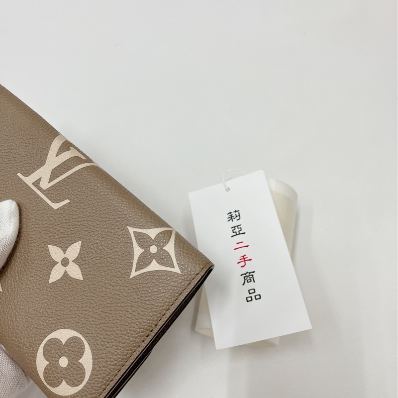 莉亞精品♡LV M81049 信封長夾 斑鳩灰 九新美品-11