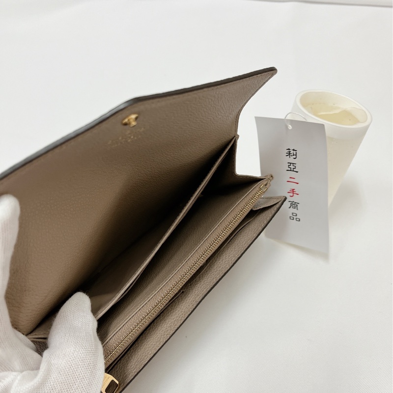 莉亞精品♡LV M81049 信封長夾 斑鳩灰 九新美品-13