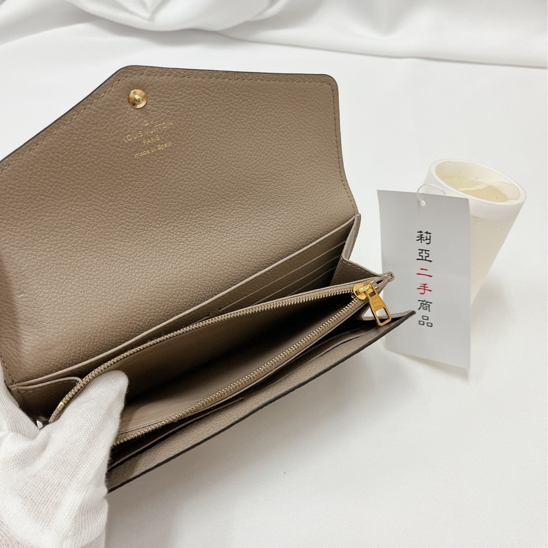 莉亞精品♡LV M81049 信封長夾 斑鳩灰 九新美品-14