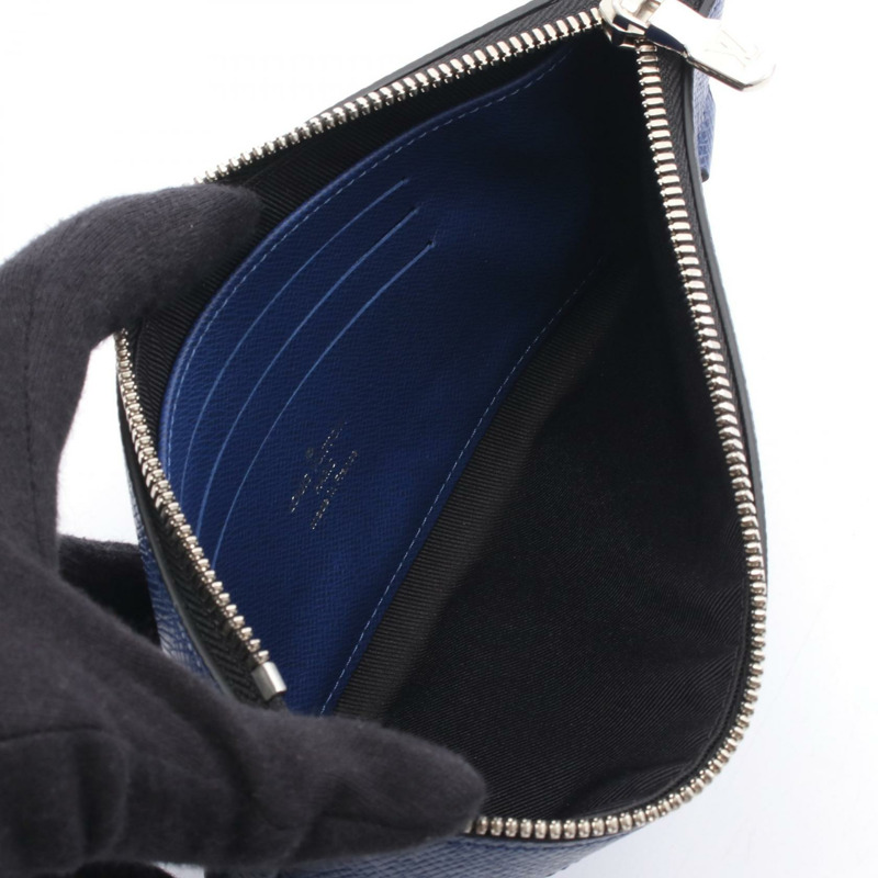 LOUIS VUITTON Pochette Discovery PM 零皮夾 M30278 Taigalama 皮革 鈷藍色-2
