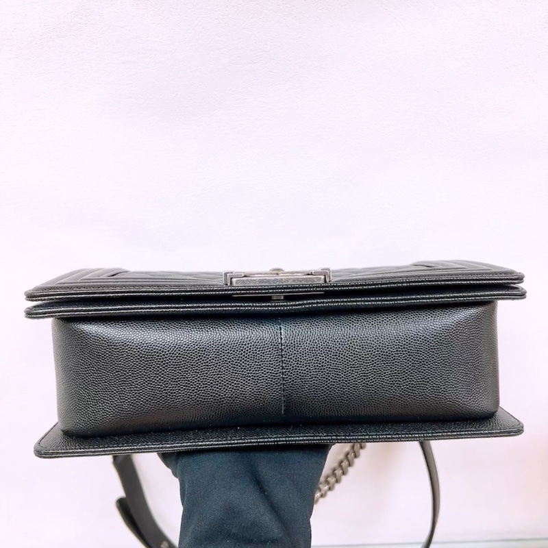 Chanel boy 25 中號黑銀牛皮-2