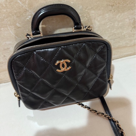 Chanel提把相機包（24c芯片、油蠟皮、亮金釦）