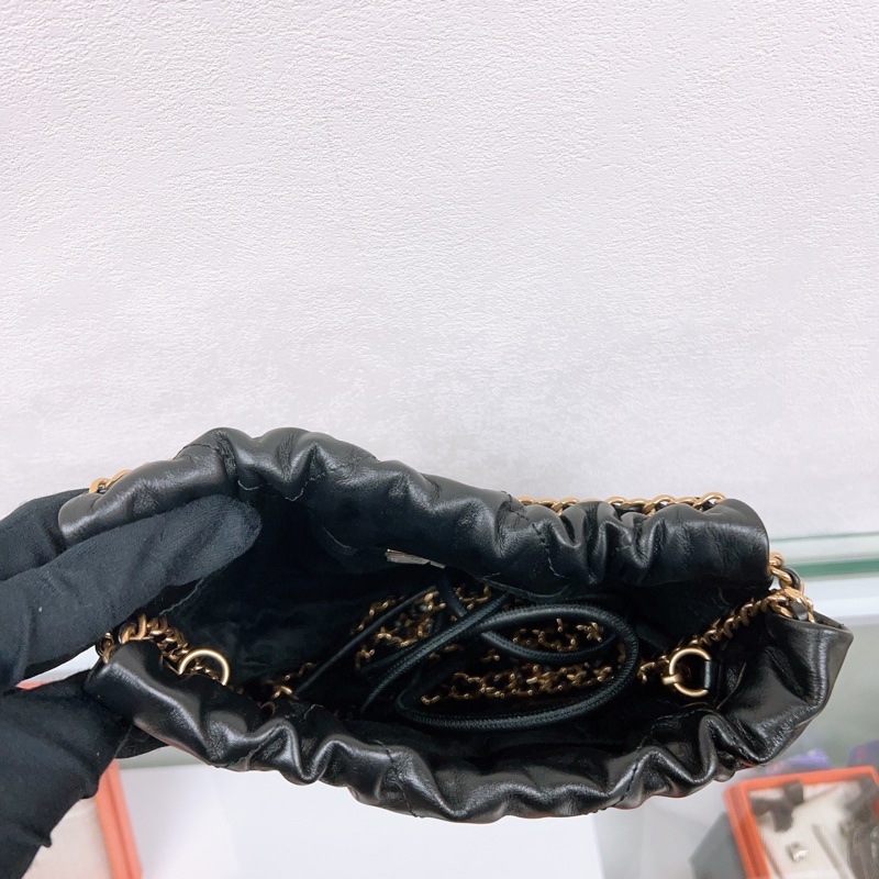 Chanel 22 mini 黑金-8