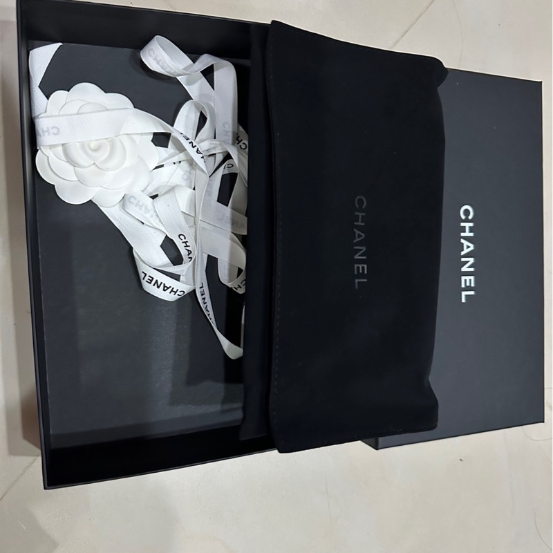 Chanel 黑色荔枝皮金釦Boy拉鍊扁長夾-15