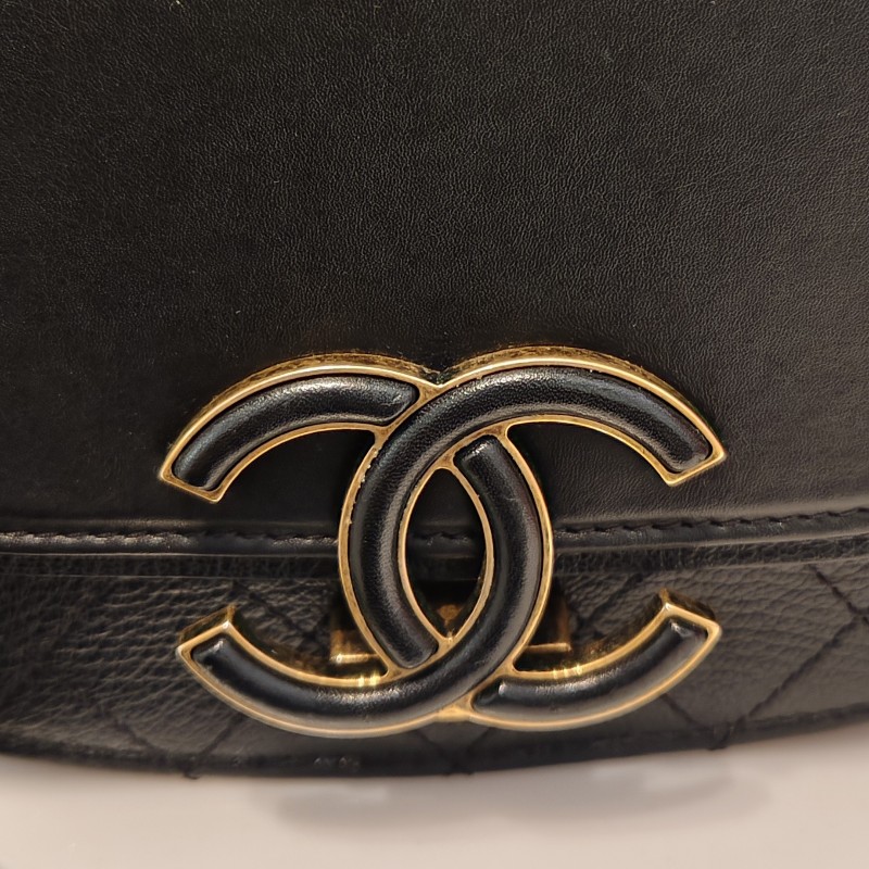 Chanel 古巴系列牛皮馬鞍包-1