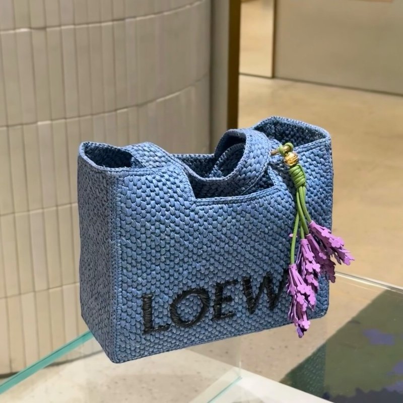 🎉新品好折扣✨Loewe 小款 Font 手工編織拉菲草托特包 附可斜背長肩帶 Light Blue 藍色-4