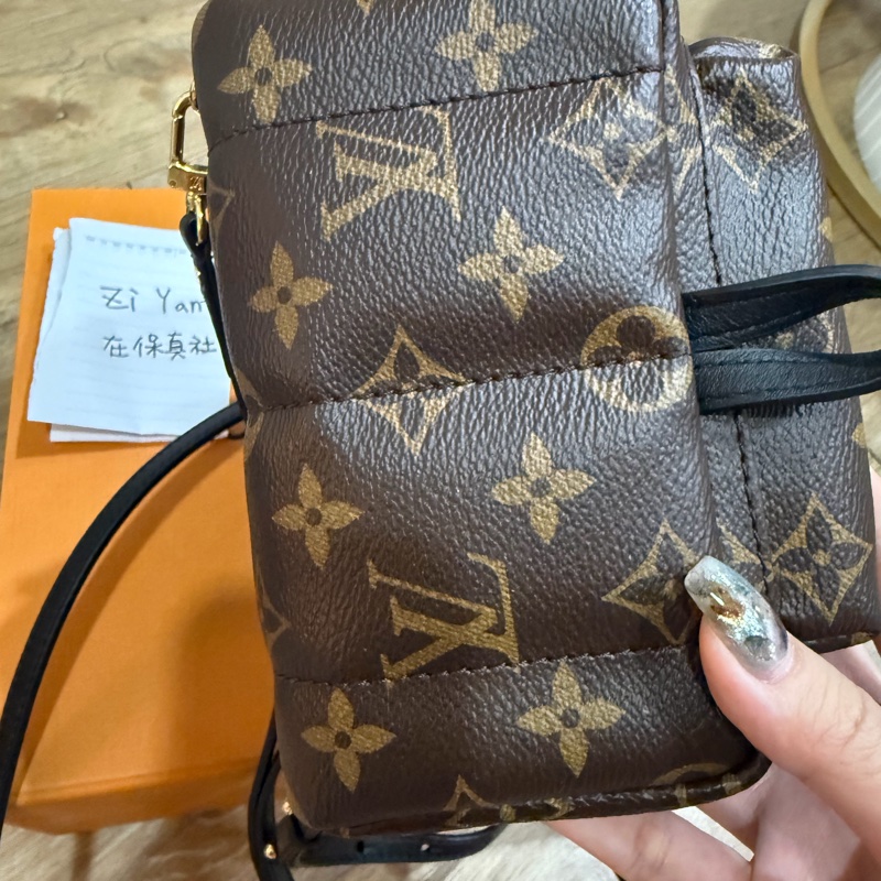 Lv 小書包 新款 晶片款-6