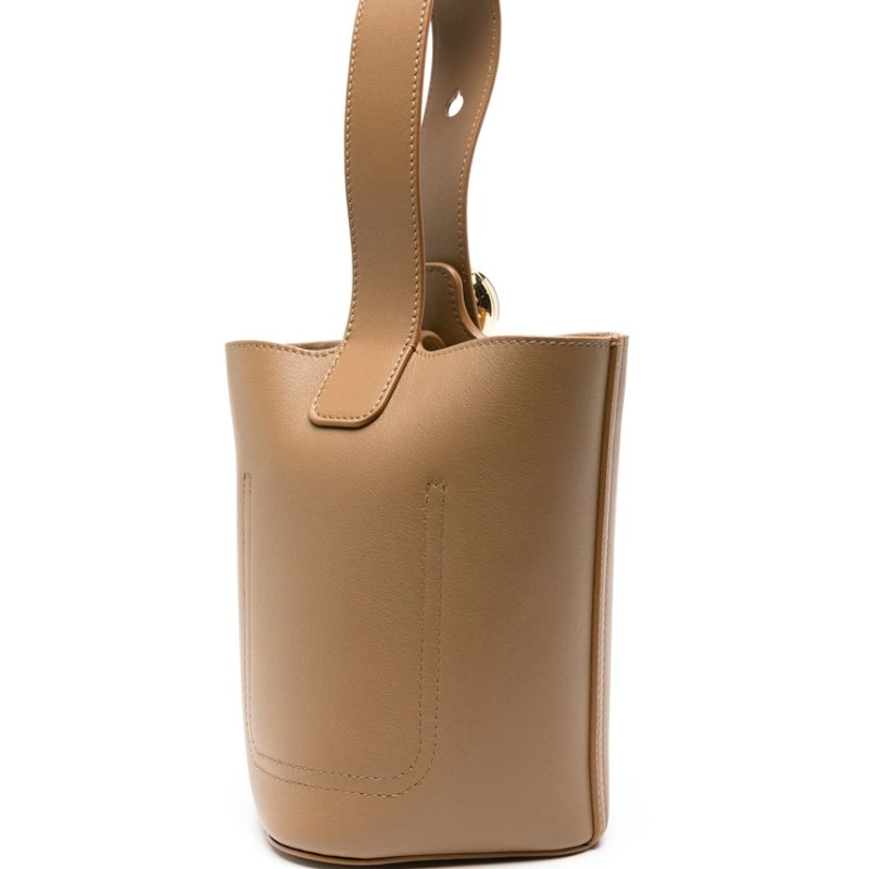 🎉新品好折扣✨Loewe 迷你柔軟粒面小牛皮 Pebble 水桶包 拿鐵色/附長肩帶-9