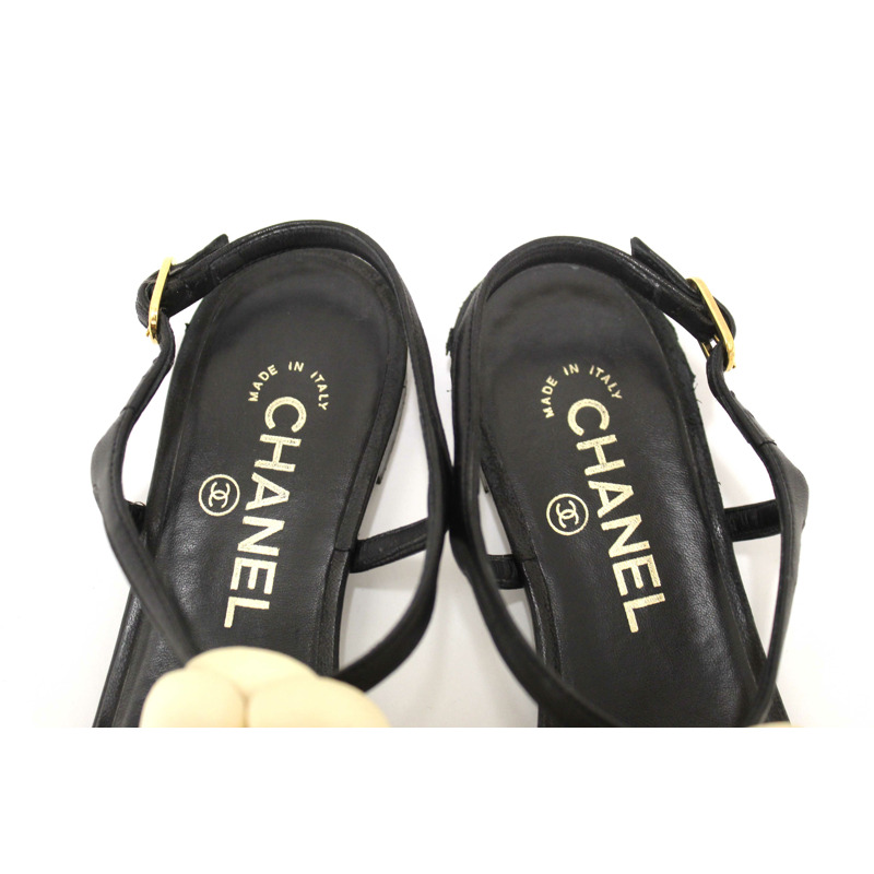 Chanel Black & White Leather Camellia Thong Sandals Size 37C-8