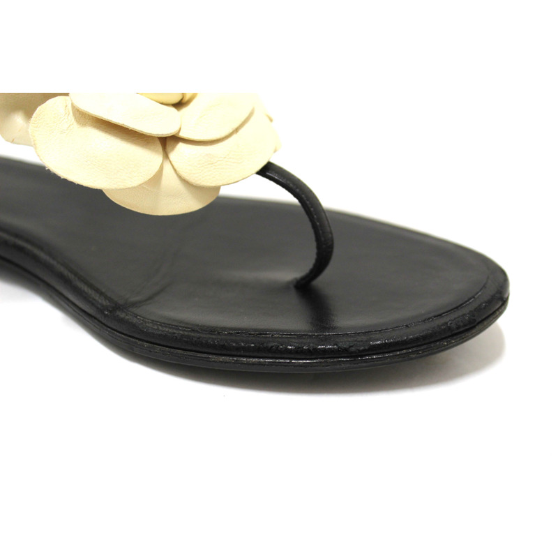 Chanel Black & White Leather Camellia Thong Sandals Size 37C-9