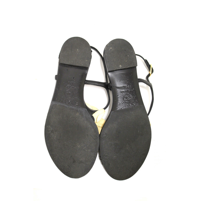 Chanel Black & White Leather Camellia Thong Sandals Size 37C-12
