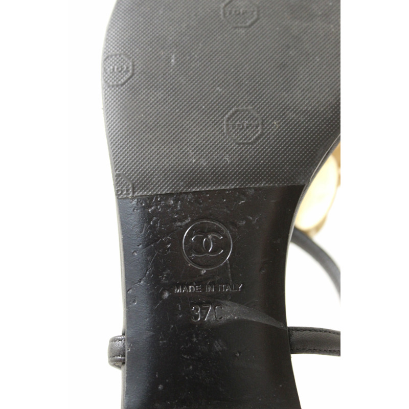 Chanel Black & White Leather Camellia Thong Sandals Size 37C-13