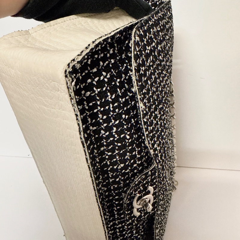 CHANEL A66258 CF30 黑白斜紋軟呢口蓋包鏈條包 30CM-14