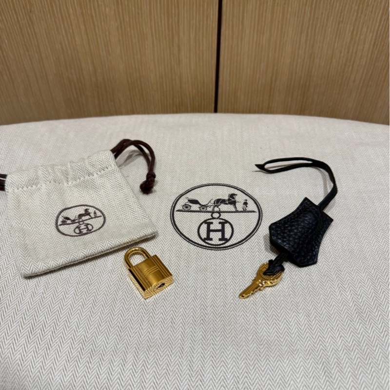 HERMÈS Birkin 25公分 黑色金扣-9