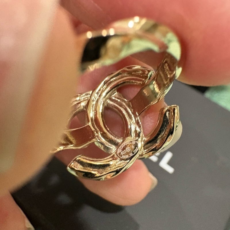 全新Chanel logo 麻花扭結帶鑽 金色戒指 歐碼54號-7
