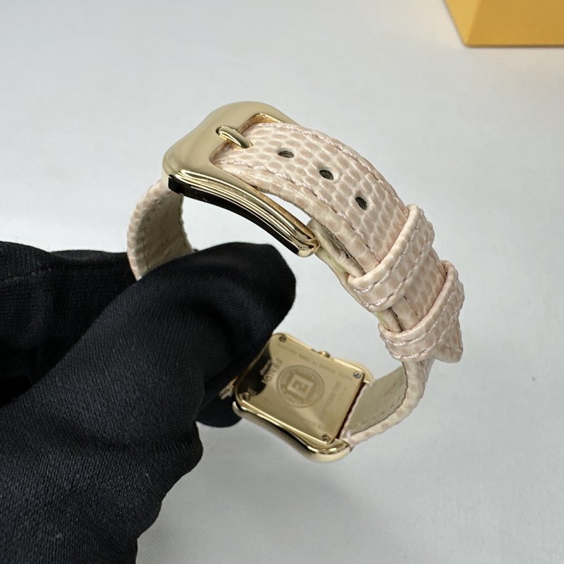 FENDI B.Fendi珍珠母貝石英女錶-4