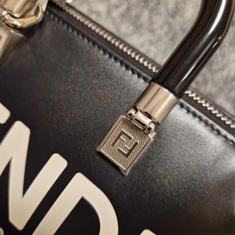 Fendi by the way mini 經典LOGO 牛皮 黑色玻璃手柄 波士頓手提肩背兩用包-9