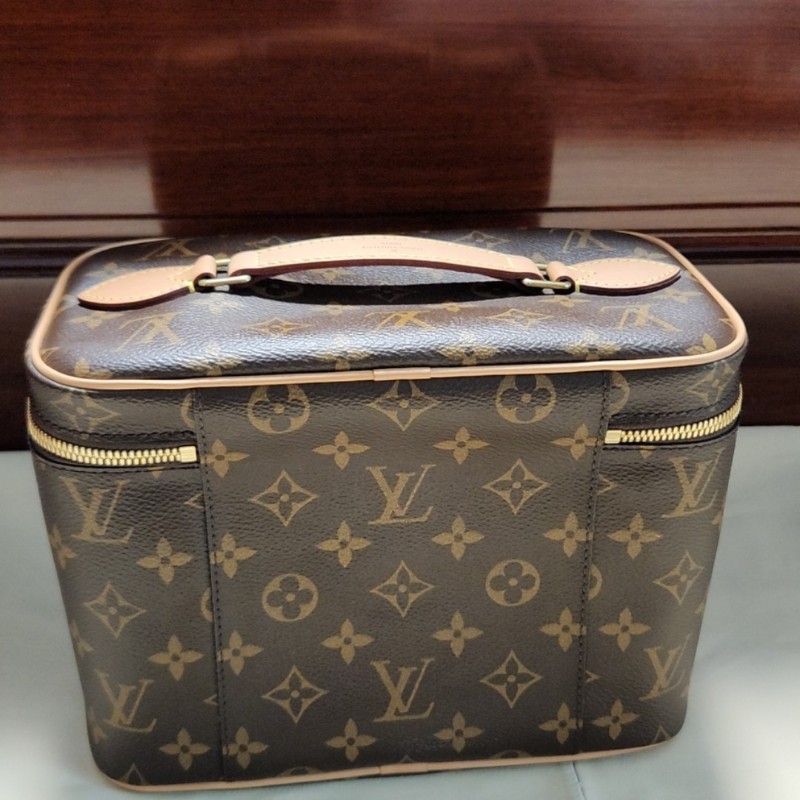 LV經典老花~化妝箱~化妝手提包-1