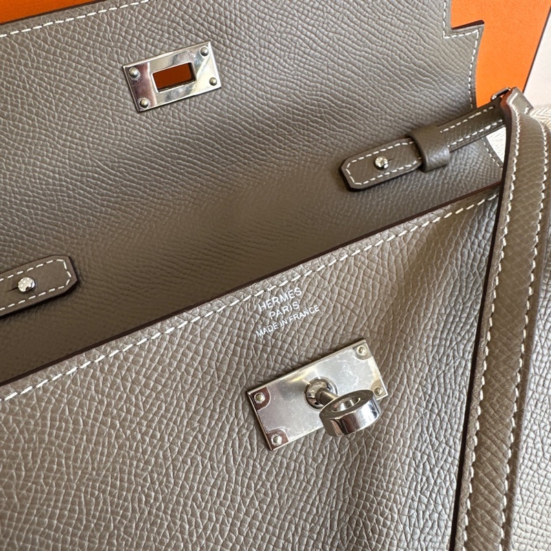 Hermes Kelly to go 大象灰銀扣 Epsom皮 B刻 尺寸約20*12*3 附件原廠盒 塵袋-8