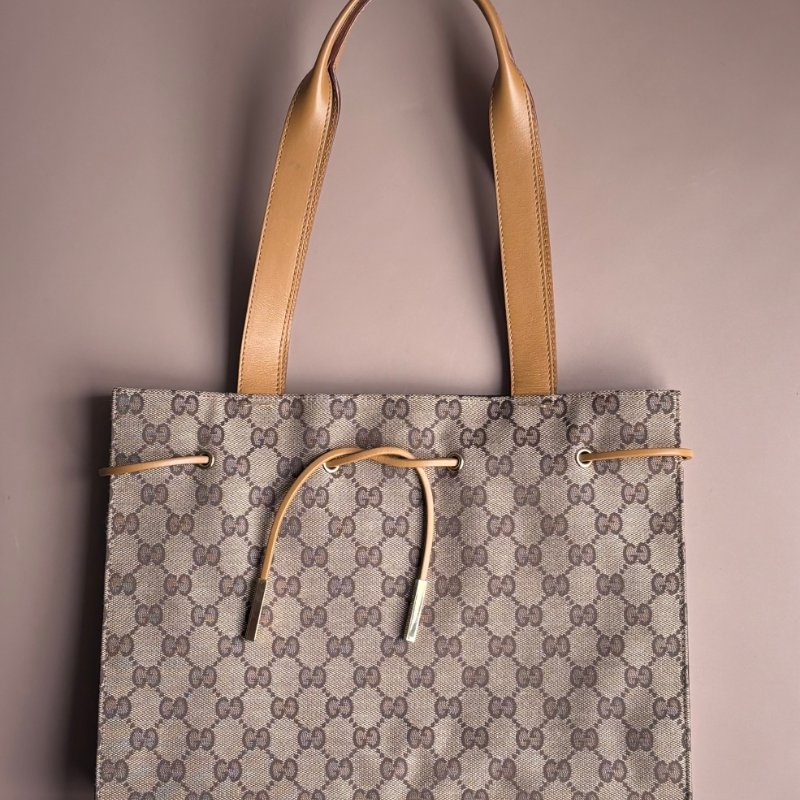 ::GUCCI:: 米色烏木色GG帆布拼接焦糖色牛皮金釦肩背包 手提包 托特包-0