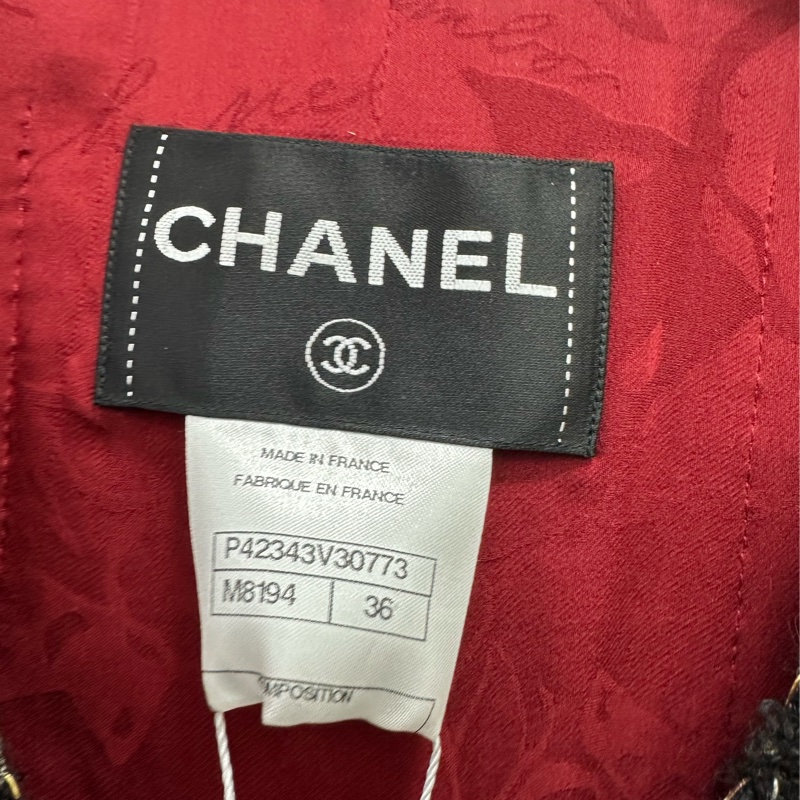 Chanel 2011 拜占庭 紅黑粗花呢 金線 滾邊 四口袋 琉璃扣 V領夾克 36碼 勞拉·奈瓦 Laura Neiva 秀款-2