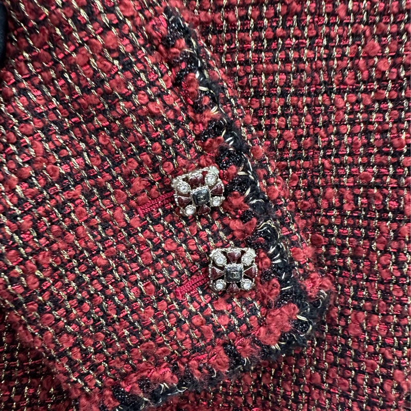 Chanel 2011 拜占庭 紅黑粗花呢 金線 滾邊 四口袋 琉璃扣 V領夾克 36碼 勞拉·奈瓦 Laura Neiva 秀款-5