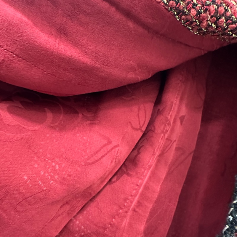 Chanel 2011 拜占庭 紅黑粗花呢 金線 滾邊 四口袋 琉璃扣 V領夾克 36碼 勞拉·奈瓦 Laura Neiva 秀款-6