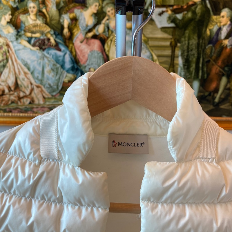 ❤️MONCLER 白色優雅拼接款外套-4
