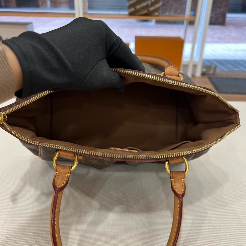 LV Tivoli PM Monogram 老花 水餃包手提包-15