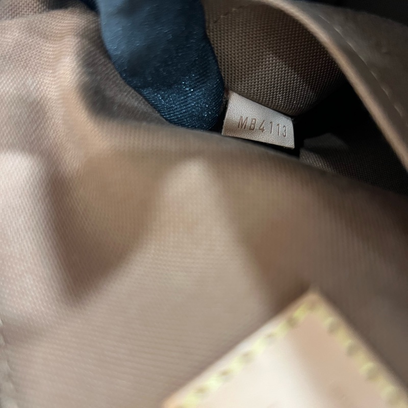LV Tivoli PM Monogram 老花 水餃包手提包-21