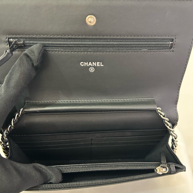 CHANEL黑漆面山型紋銀鍊WOC-8