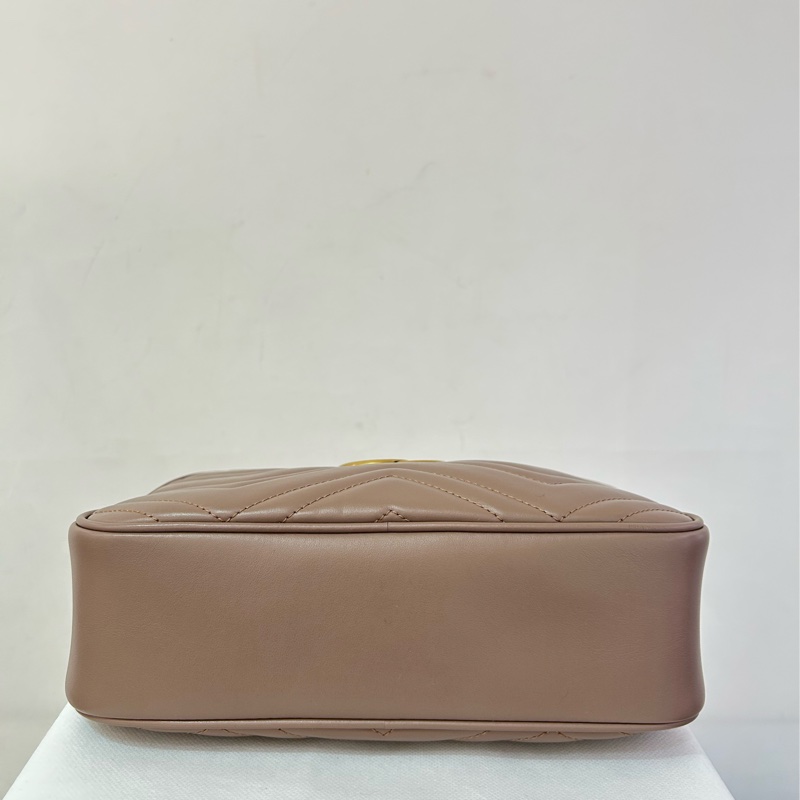 GUCCI裸色Marmont相機斜背24cm-4