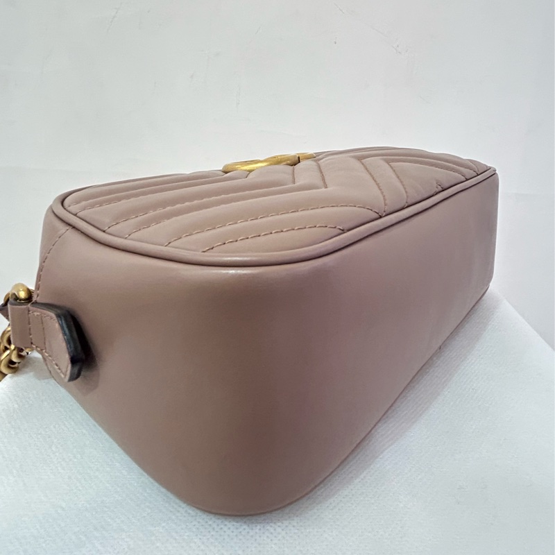 GUCCI裸色Marmont相機斜背24cm-7