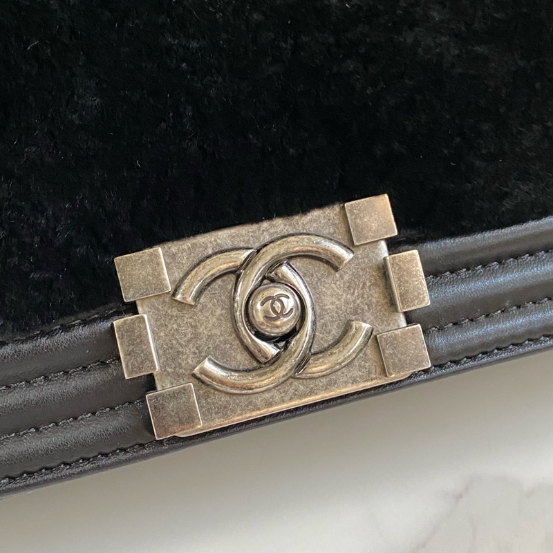 CHANEL 毛絨品皮 Boy系列-17