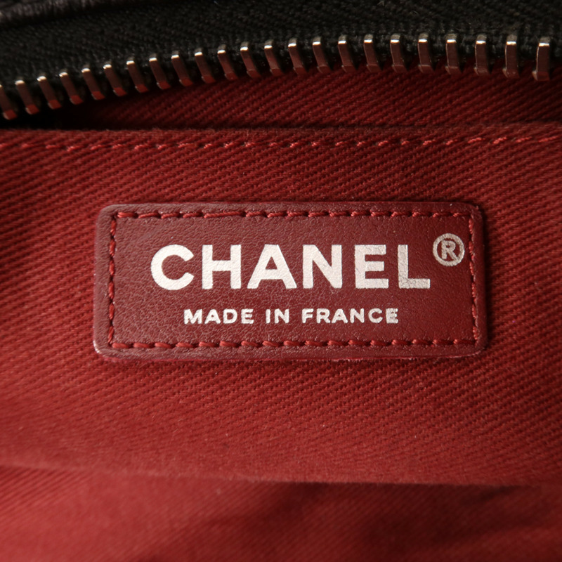 CHANEL 牛皮皮革Tote Bag銀扣肩背袋-10
