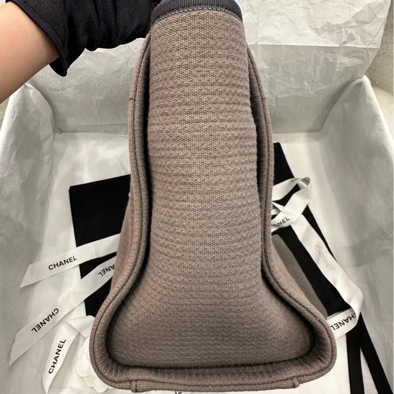 香奈兒 Chanel 22a 沙灘包 咖啡色 銀鏈-2