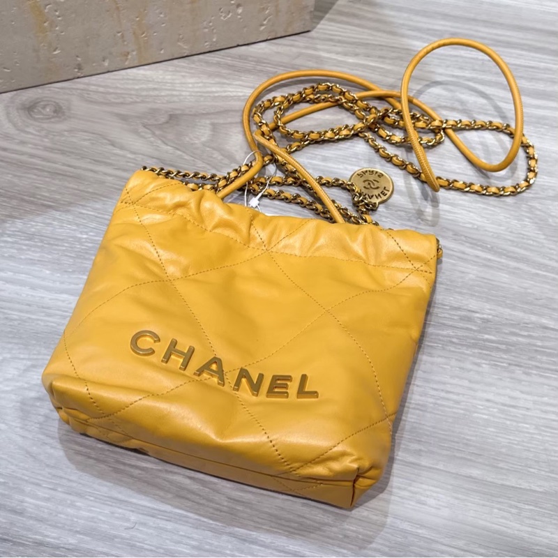 CHANEL mini 22 黃色金釦鏈條小包 芯片款-0
