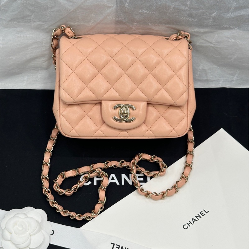 香奈兒Chanel 21p 裸粉色 淺粉色 淡金扣 羊皮 方胖子 斜挎包-0