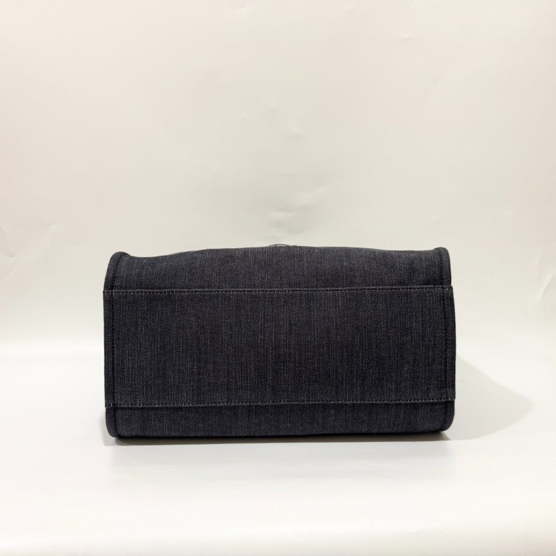 CHANEL牛仔丹寧銀釦沙灘包-4