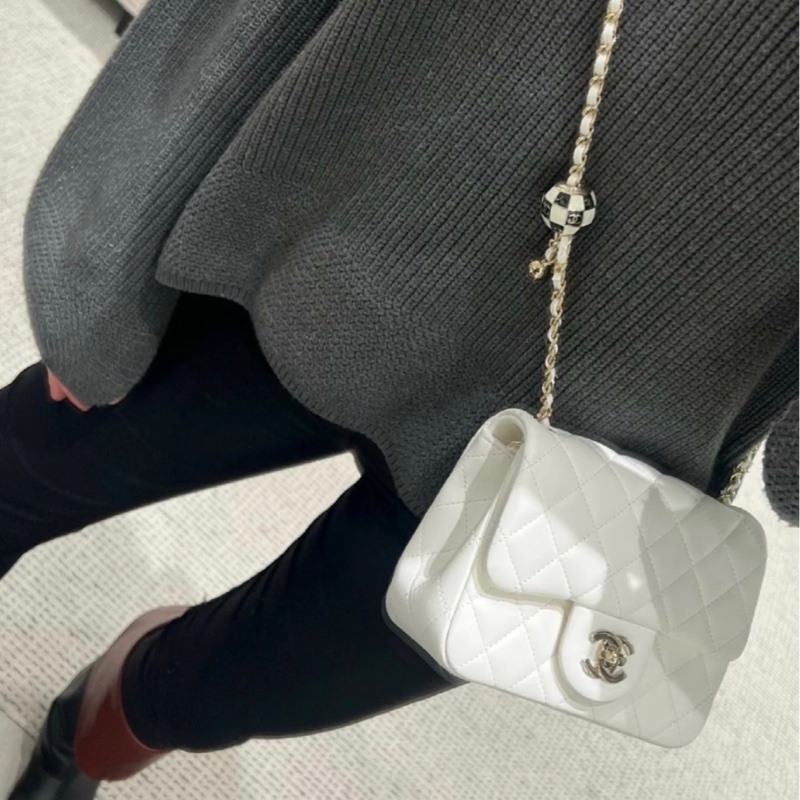 香奈兒 Chanel 23c 馬賽克 足球 方胖子 白色 限定款 斜挎包-3