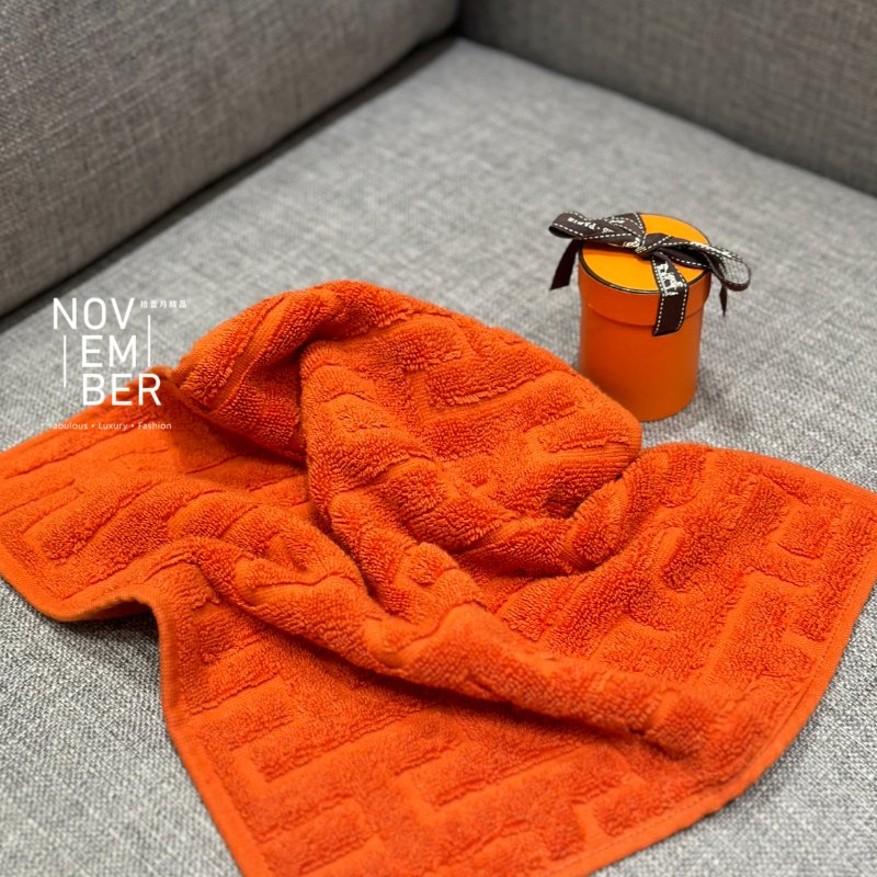 全新🧡 Hermès 愛馬仕 橘色方巾-1