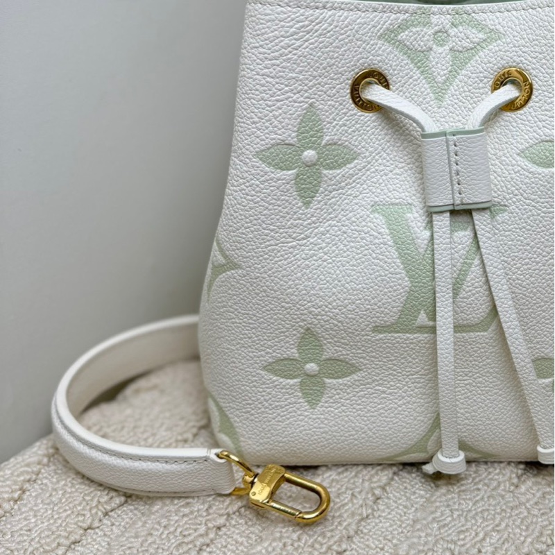 路易威登Louis Vuitton 99 noe bb新款小水桶 手提斜挎單肩包 抹茶牛奶-3