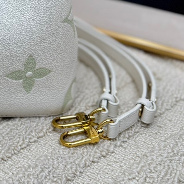 路易威登Louis Vuitton 99 noe bb新款小水桶 手提斜挎單肩包 抹茶牛奶-4