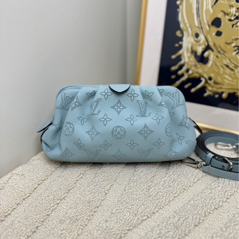LV 路易威登  Scala系列 淺藍色小號 單肩斜挎包