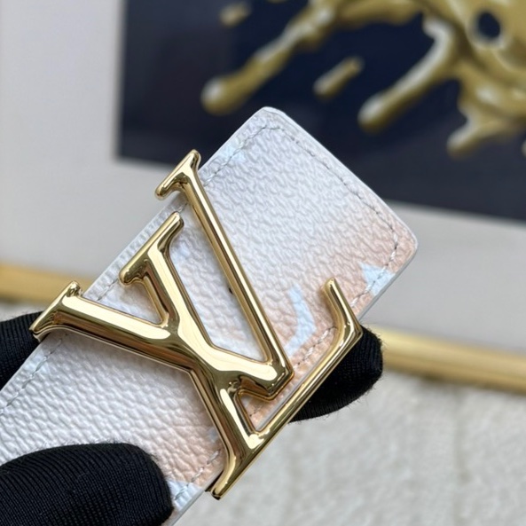 LV 路易威登 Initiales Logo印花平滑扣 牛皮 皮帶 女款 漸變粉色-4