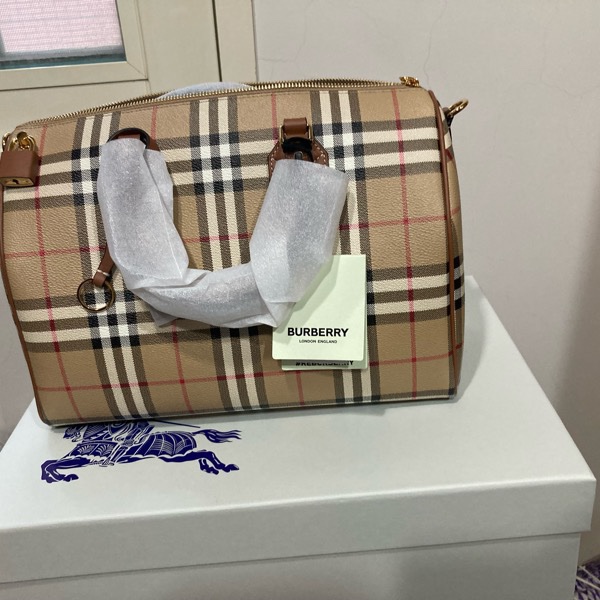 Burberry-0