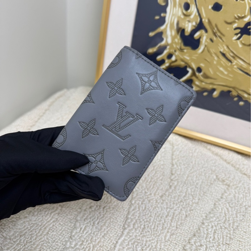 Lv路易威登 灰色牛皮壓紋護照夾 卡包-0