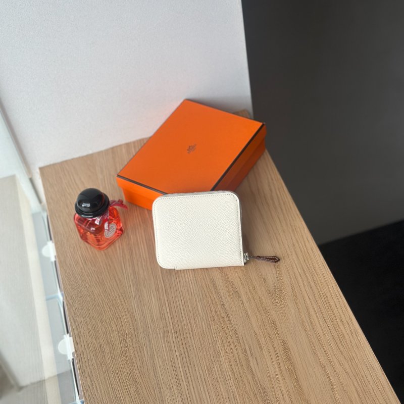 全新🤍 Hermès 奶油白絲巾短夾-2
