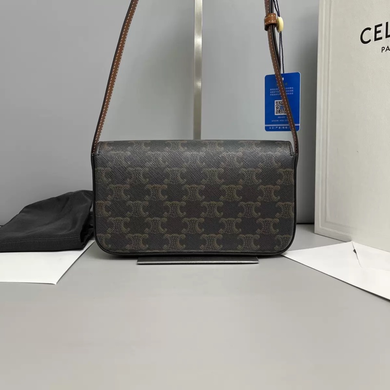 Celine賽琳 triomphe凱旋門腋下包-1